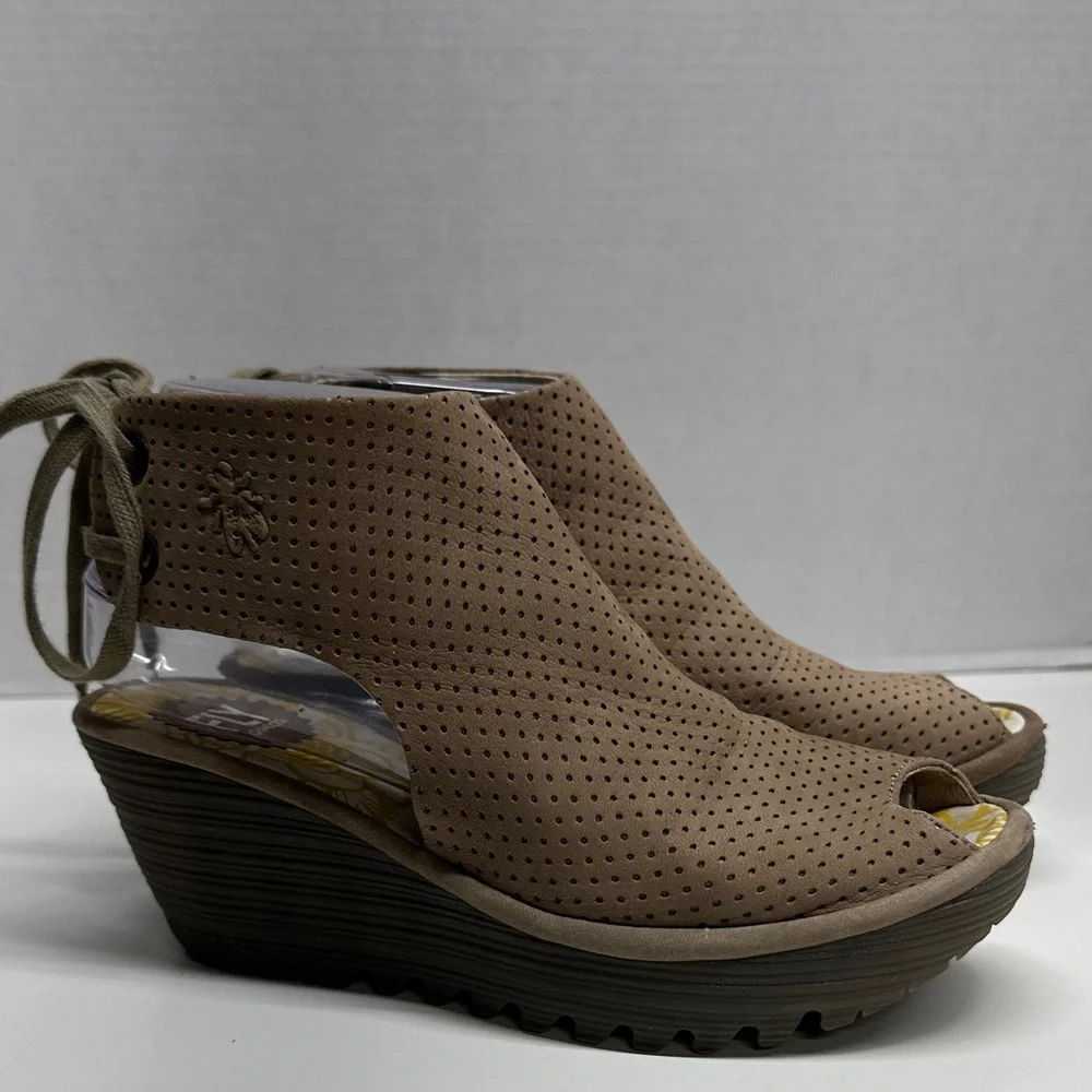 Fly London Ypul Wedges Sandals Peep Toe Suede Laser Cut Lace Up Shoes Tan Size 7